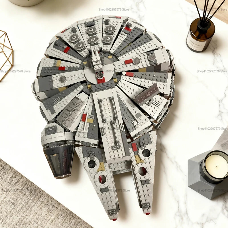 Mego TECH – Raumschiff Explorer Modell (1361 Teile 🔩)